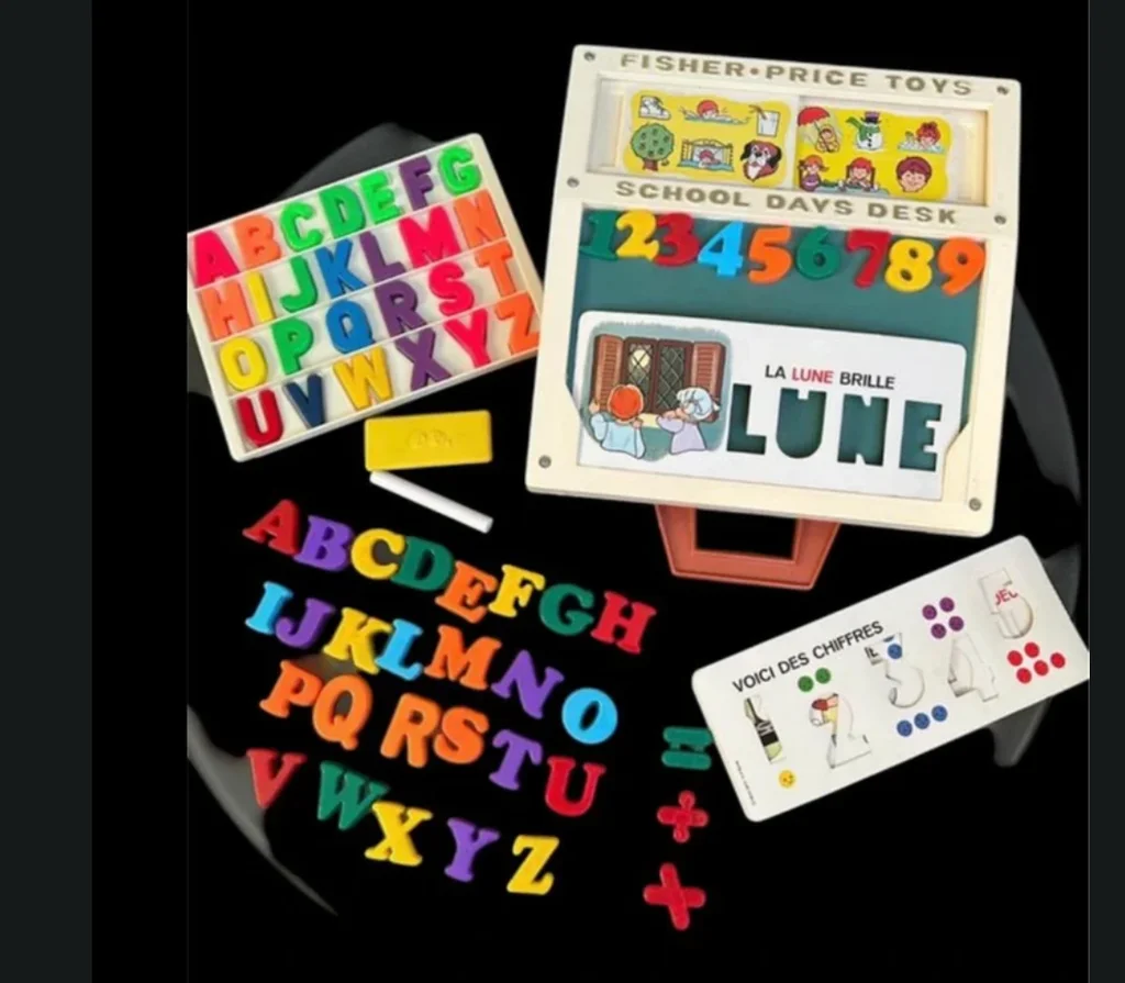 Bureau d'écolier miniature vintage Fisher-Price